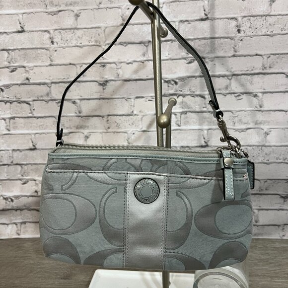 coach F47735 large wristlet SV/ grey - Picture 1 of 5